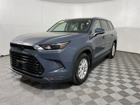 Certified 2025 Toyota Grand Highlander AWD image 3