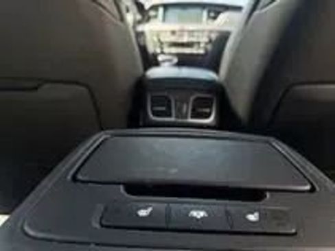 Used 2019 Genesis G80 3.3T Sport RWD image 21