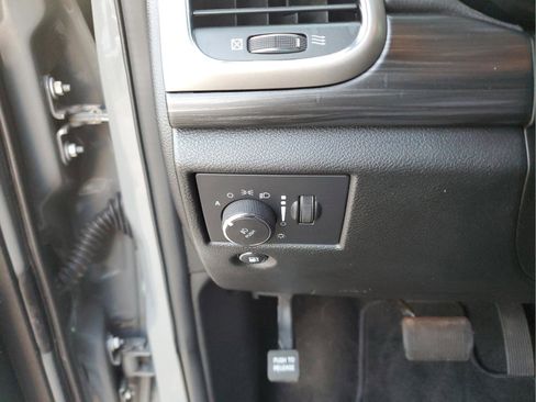 Certified 2022 Jeep Grand Cherokee Laredo X image 29