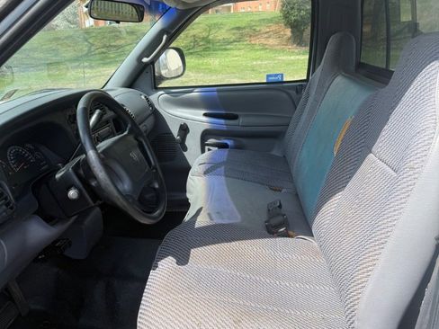 Used 2000 Dodge Ram 1500 Truck 2WD Regular Cab image 10