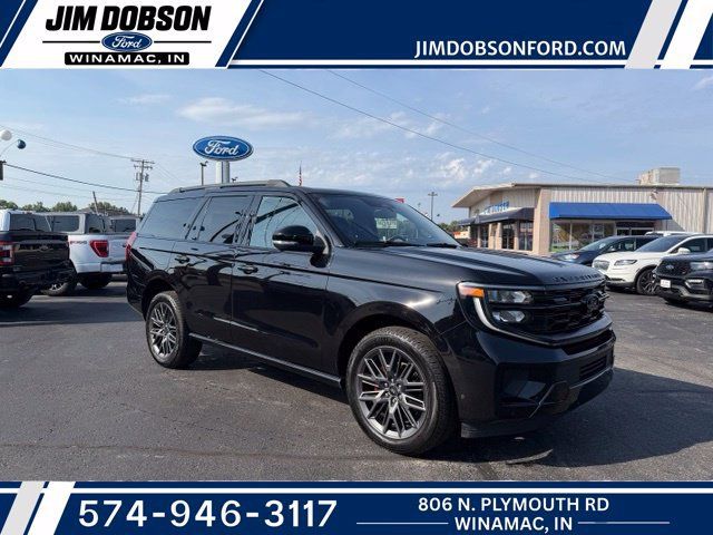 Used 2025 Ford Expedition Platinum w/ Stealth Performance Package AWD/4WD image 1