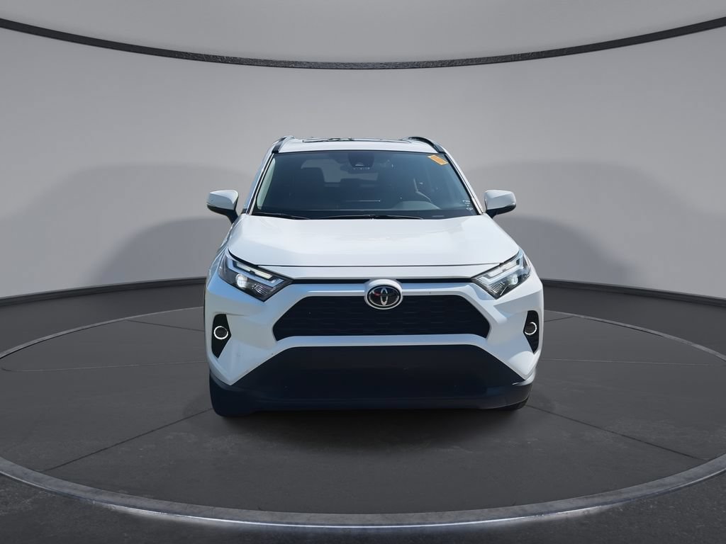 Used 2024 Toyota RAV4 XLE w/ Convenience Package FWD image 3