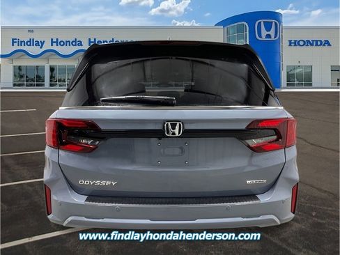 New 2026 Honda Odyssey Touring image 4