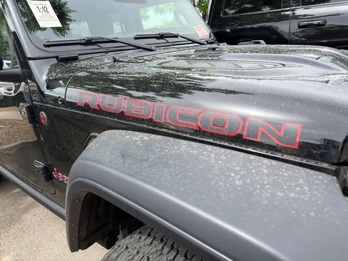 Used 2025 Jeep Wrangler Unlimited Rubicon image 6