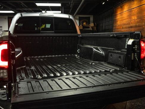 Used 2021 Toyota Tacoma SR5 image 7