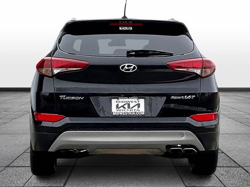 Used 2017 Hyundai Tucson Sport image 4