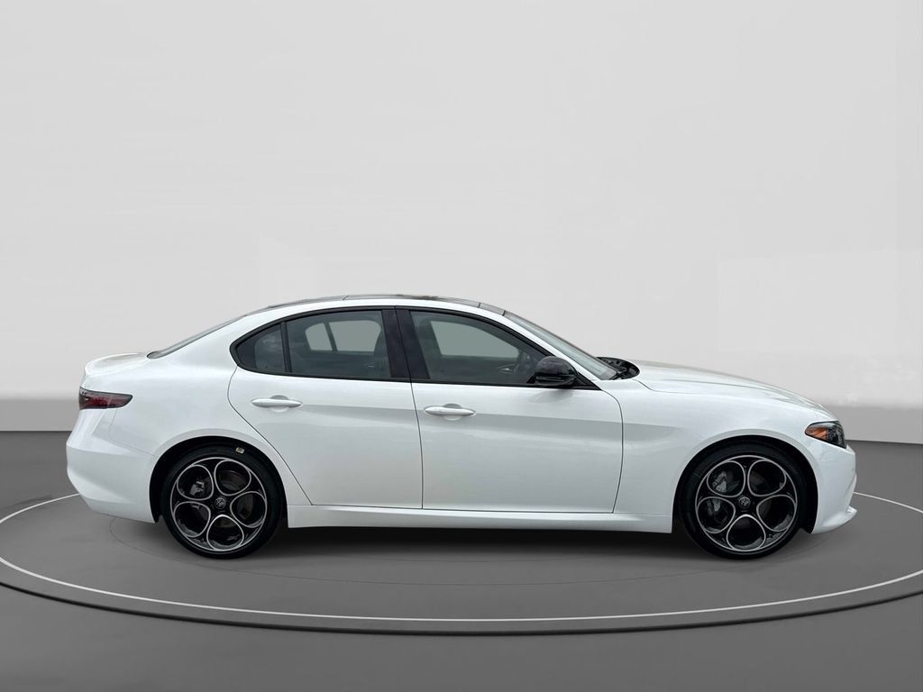 New 2026 Alfa Romeo Giulia w/ Driving Assist Package RWD image 3