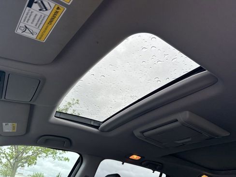 Used 2018 Honda Pilot Elite image 6