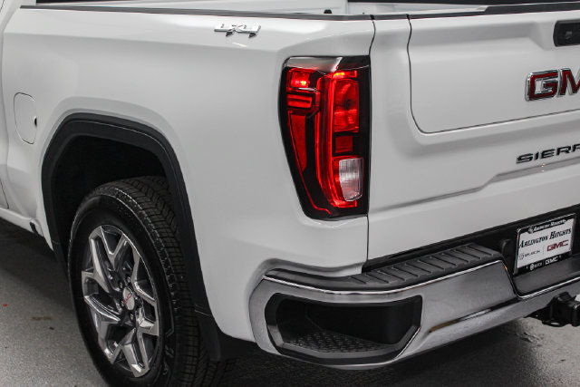 New 2026 GMC Sierra 1500 SLE w/ Preferred Package AWD/4WD image 9