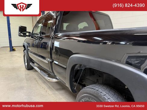 Used 2007 GMC Sierra 2500 SLE w/ Onstar Plus Package AWD/4WD image 5