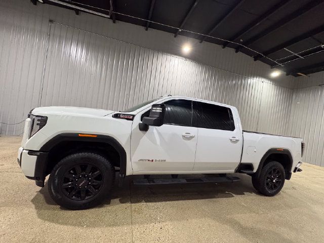 Used 2024 GMC Sierra 2500 AT4 w/ Technology Package AWD/4WD image 2