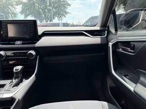 Used 2020 Toyota RAV4 LE w/ Carpet Mat Package FWD image 9