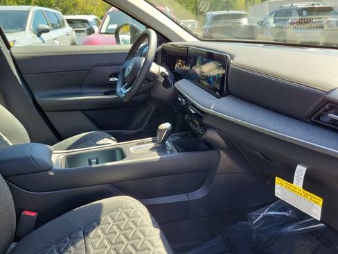 New 2026 Nissan Kicks SV w/ SV Premium Package FWD image 30