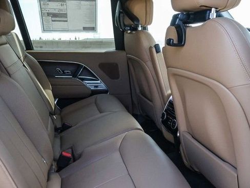 New 2025 Land Rover Range Rover Long Wheelbase SE image 13