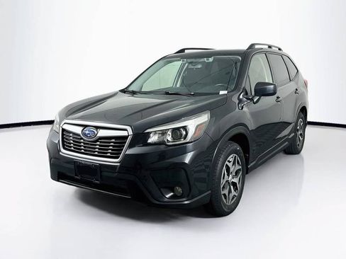 Used 2019 Subaru Forester Premium w/ All-Weather Package AWD/4WD image 3