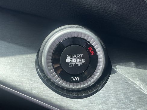 New 2025 Jeep Wagoneer L Base image 21