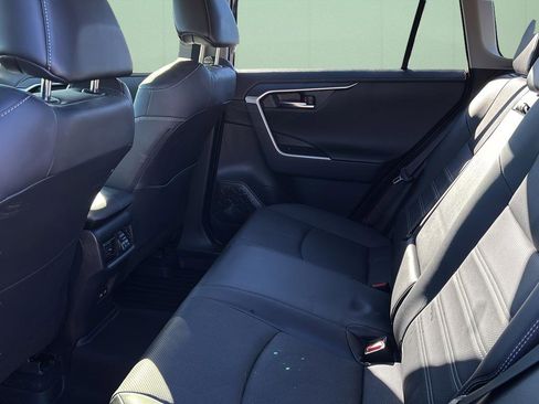 Used 2025 Toyota RAV4 Limited image 21