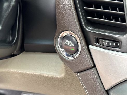 Used 2018 Chevrolet Suburban Premier image 6