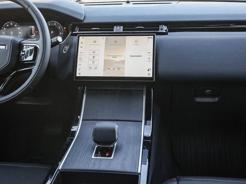 New 2026 Land Rover Range Rover Velar S AWD/4WD image 21