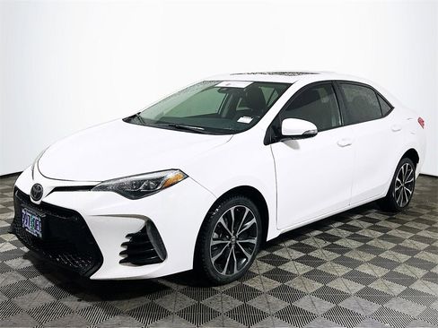 Certified 2017 Toyota Corolla XSE image 4