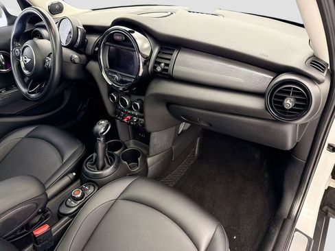 Used 2018 MINI Cooper 4-Door Hardtop FWD image 15