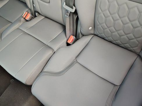 New 2026 Volvo XC90 B6 Plus w/ Protection Package Premier image 28