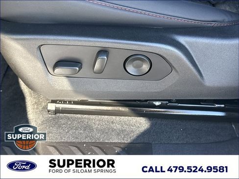 Used 2024 Chevrolet Colorado Z71 w/ Z71 Convenience Package 2 image 15