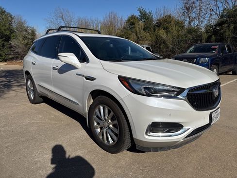 Used 2018 Buick Enclave Premium w/ Experience Buick Package image 1