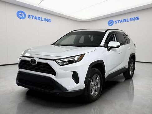 Used 2025 Toyota RAV4 XLE w/ Convenience Package FWD image 16