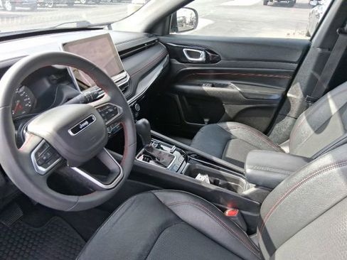 Used 2025 Jeep Compass Limited AWD/4WD image 15