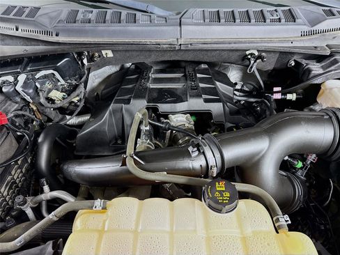 Used 2018 Ford F150 XLT w/ Equipment Group 302A Luxury image 30