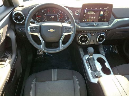 Certified 2025 Chevrolet Blazer LT FWD image 10