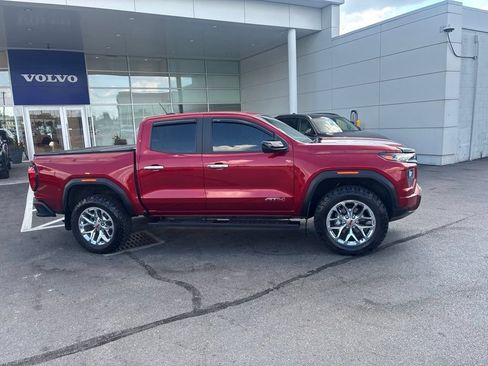 Used 2024 GMC Canyon AT4 w/ Technology Package AWD/4WD image 2