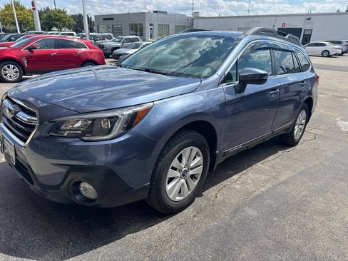 Used 2018 Subaru Outback 2.5i Premium AWD/4WD image 10