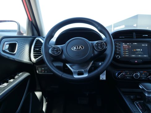 Used 2021 Kia Soul X-Line image 18