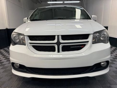 Used 2018 Dodge Grand Caravan GT FWD image 2