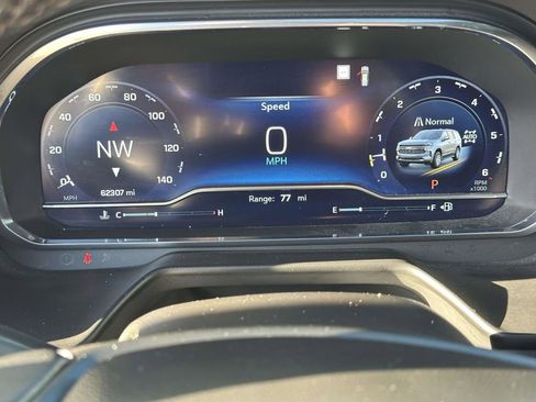 Used 2022 Chevrolet Tahoe Premier w/ Premium Package image 26