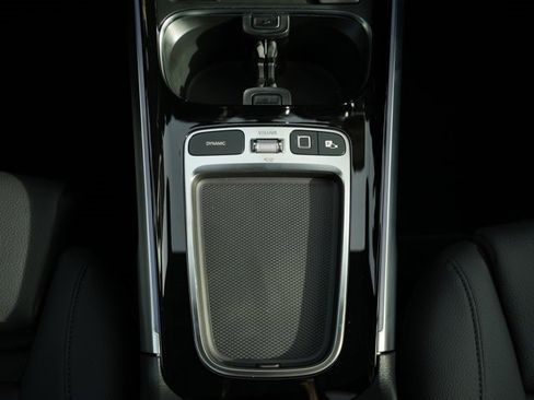 Used 2026 Mercedes-Benz GLB 250 4MATIC image 31