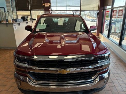 Used 2018 Chevrolet Silverado 1500 LT w/ All Star Edition image 6