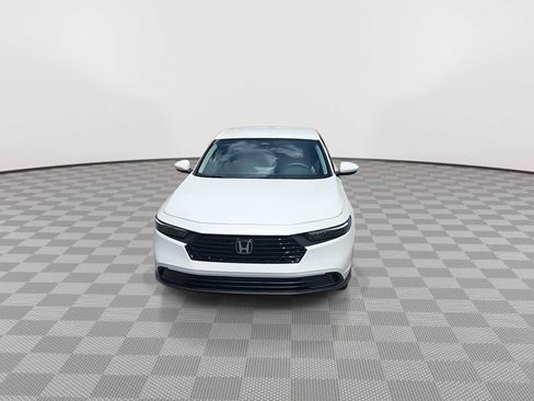 Certified 2025 Honda Accord LX image 3