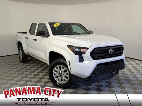 Used 2024 Toyota Tacoma SR AWD/4WD image 1
