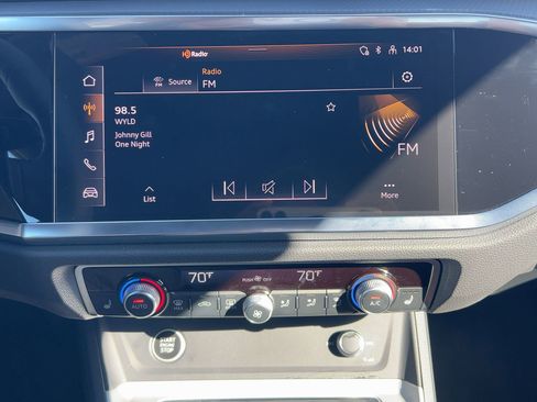 Certified 2025 Audi Q3 2.0T Premium w/ Convenience Package image 23