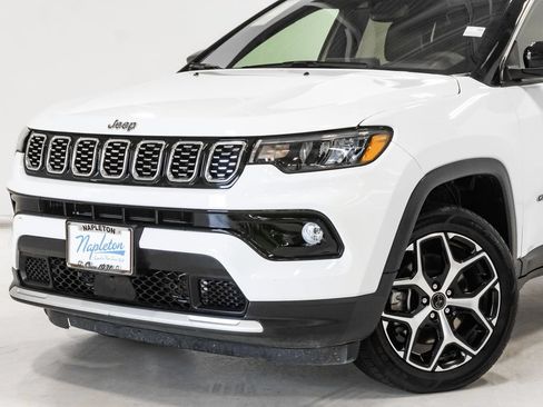 Certified 2025 Jeep Compass Limited AWD/4WD image 2
