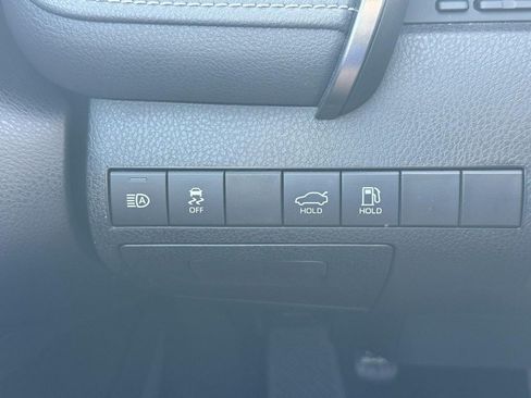 Certified 2022 Toyota Camry SE FWD image 18