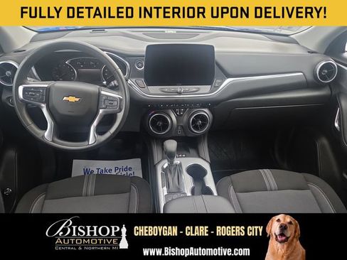 Used 2024 Chevrolet Blazer LT w/ Convenience Package AWD/4WD image 3