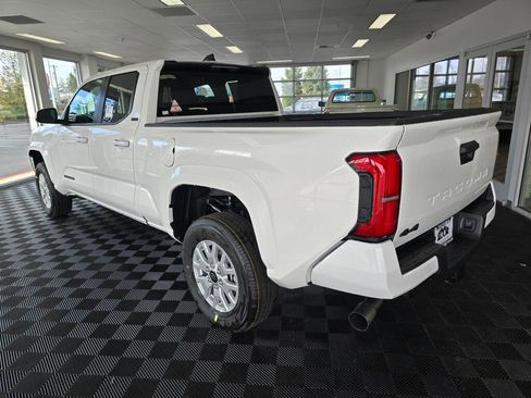 New 2026 Toyota Tacoma SR5 AWD/4WD image 5