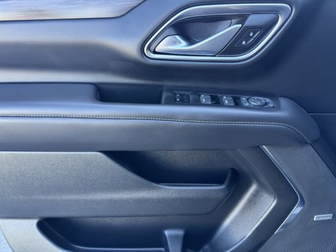 Certified 2022 Chevrolet Tahoe Z71 w/ Luxury Package image 9