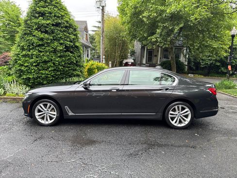 Used 2018 BMW 750i xDrive AWD/4WD image 7