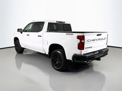 Used 2025 Chevrolet Silverado 1500 LT Trail Boss w/ Convenience Package II AWD/4WD image 5