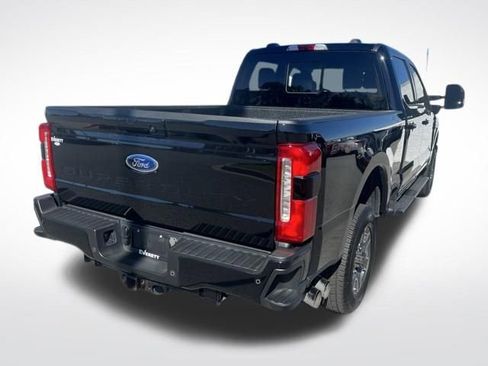 Used 2024 Ford F250 Lariat w/ Sport Appearance Package AWD/4WD image 8